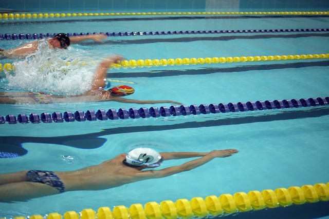 更是两种足 更是两种足